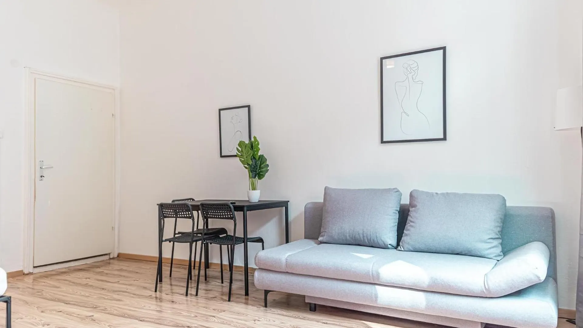 Antique Chic 2Br Apt Getaway In A Historic Setting Vienna Apartment